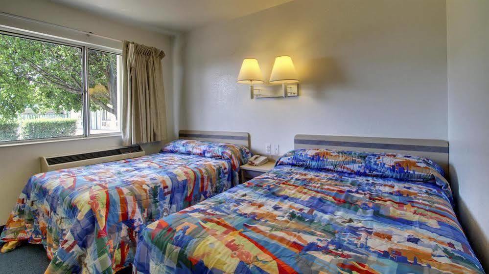 Motel 6-Monroe, La Kültér fotó